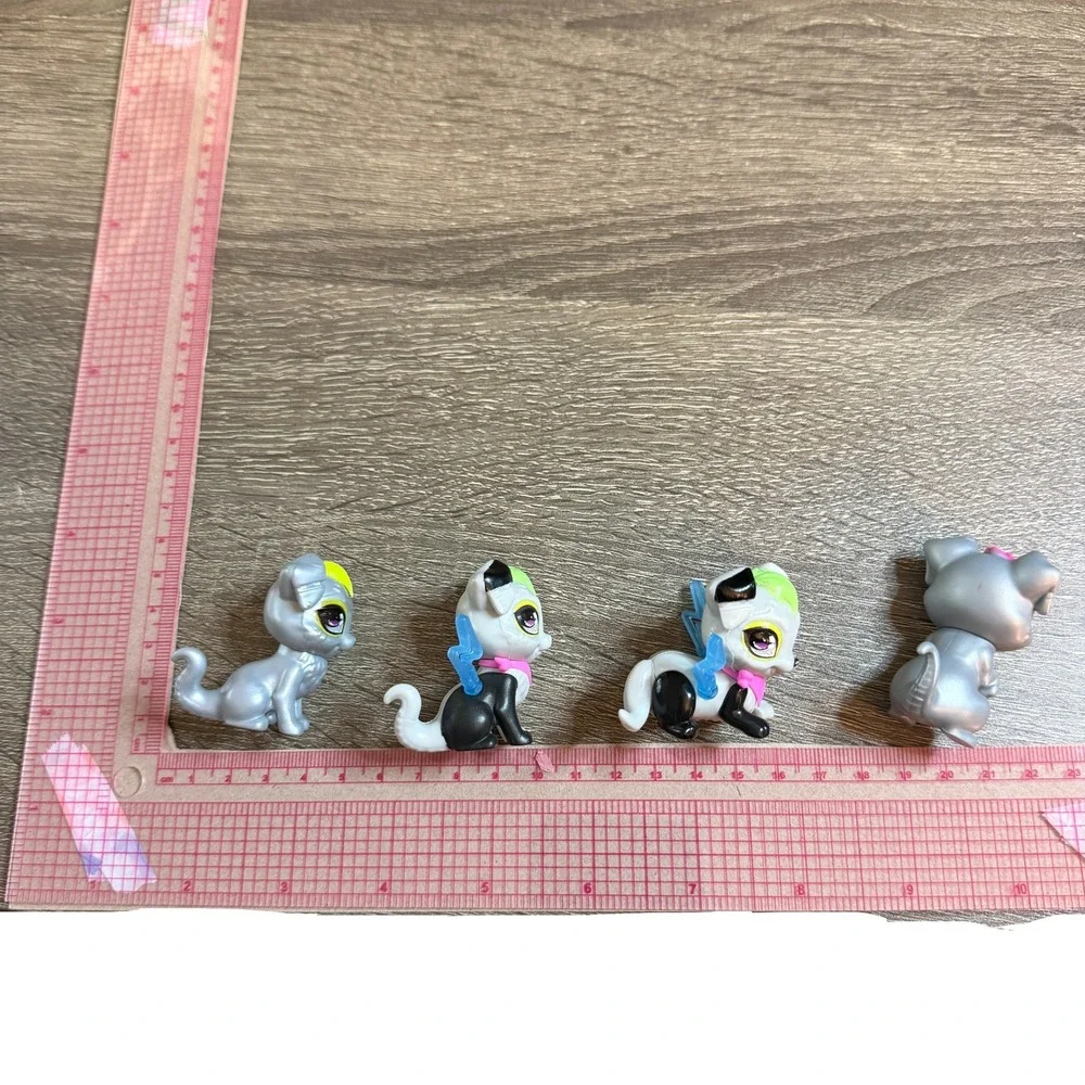 Monster High Watzit Watzie Pet Figures Lot of 4 Silver Black White Dog Minis